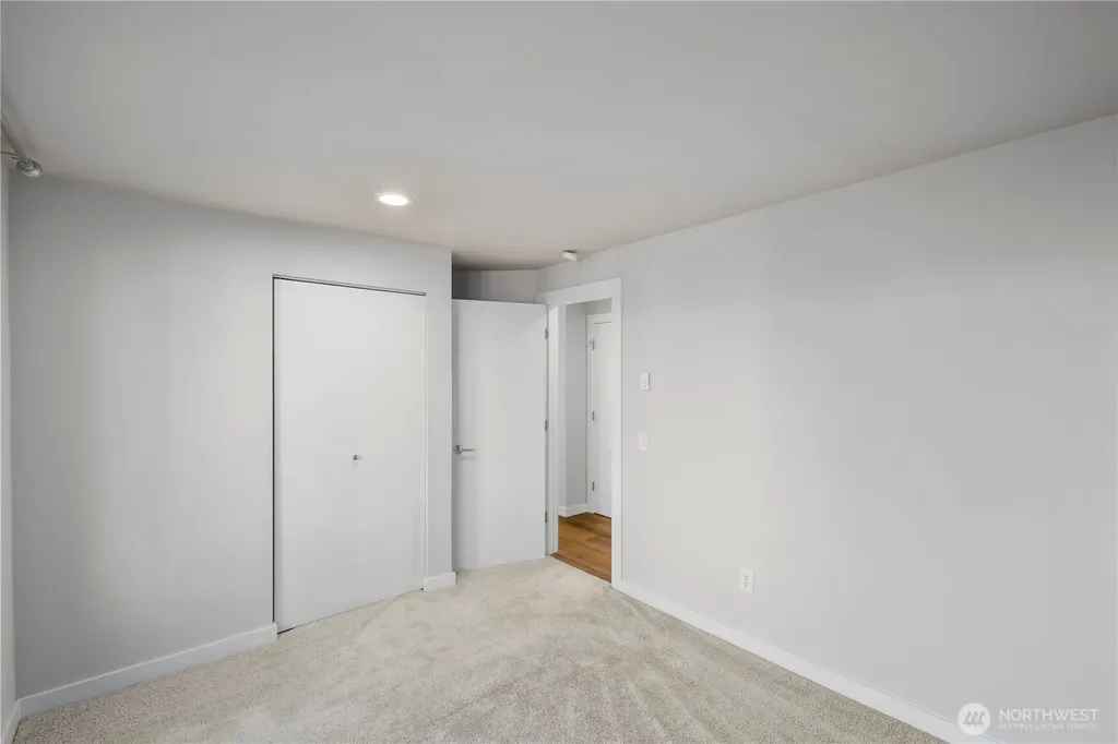 6121 NE 175th Street Kenmore WA 98028