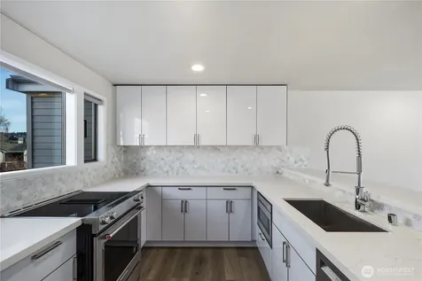 6121 NE 175th Street Kenmore WA 98028