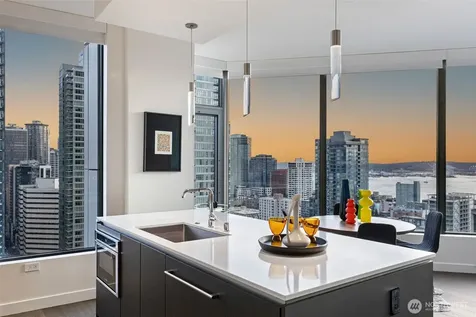 2510 6th Avenue Seattle WA 98121
