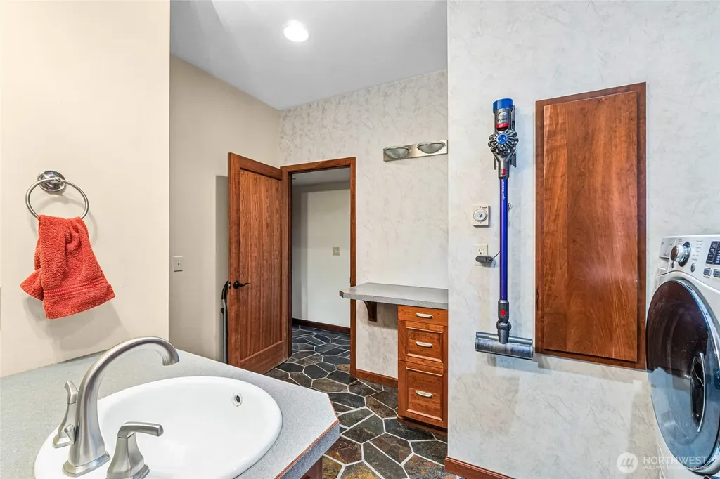 406 Hogans Way Chewelah WA 99109
