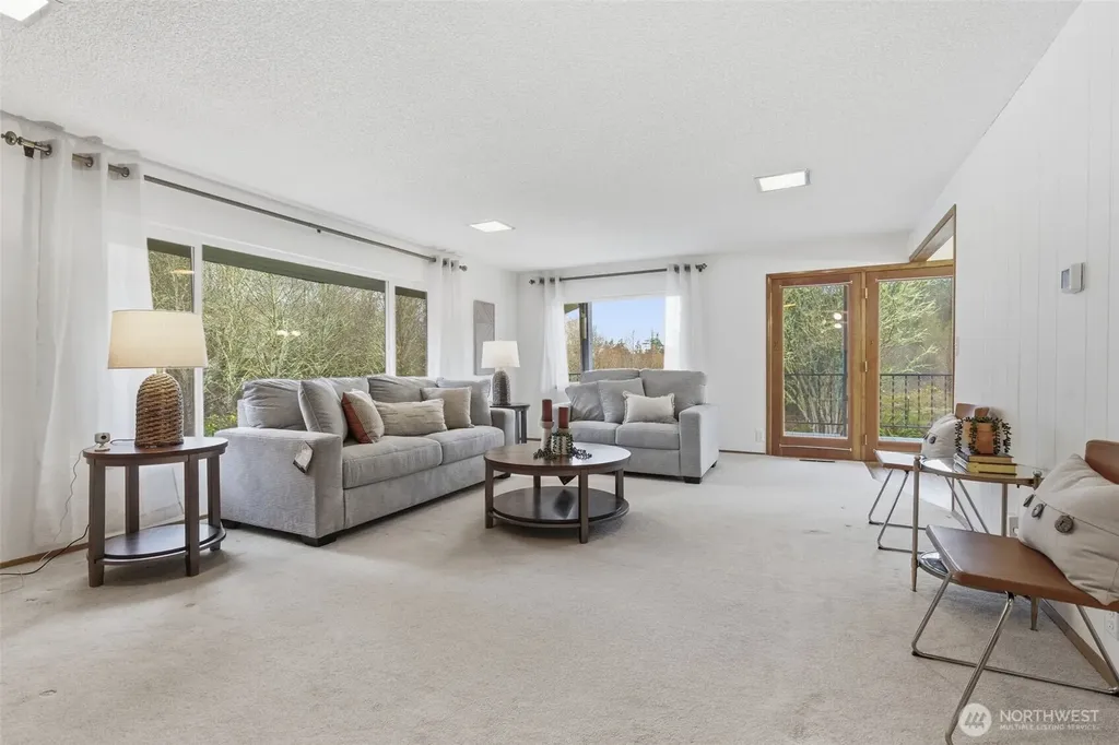 22628 Holgar Court NE Poulsbo WA 98370