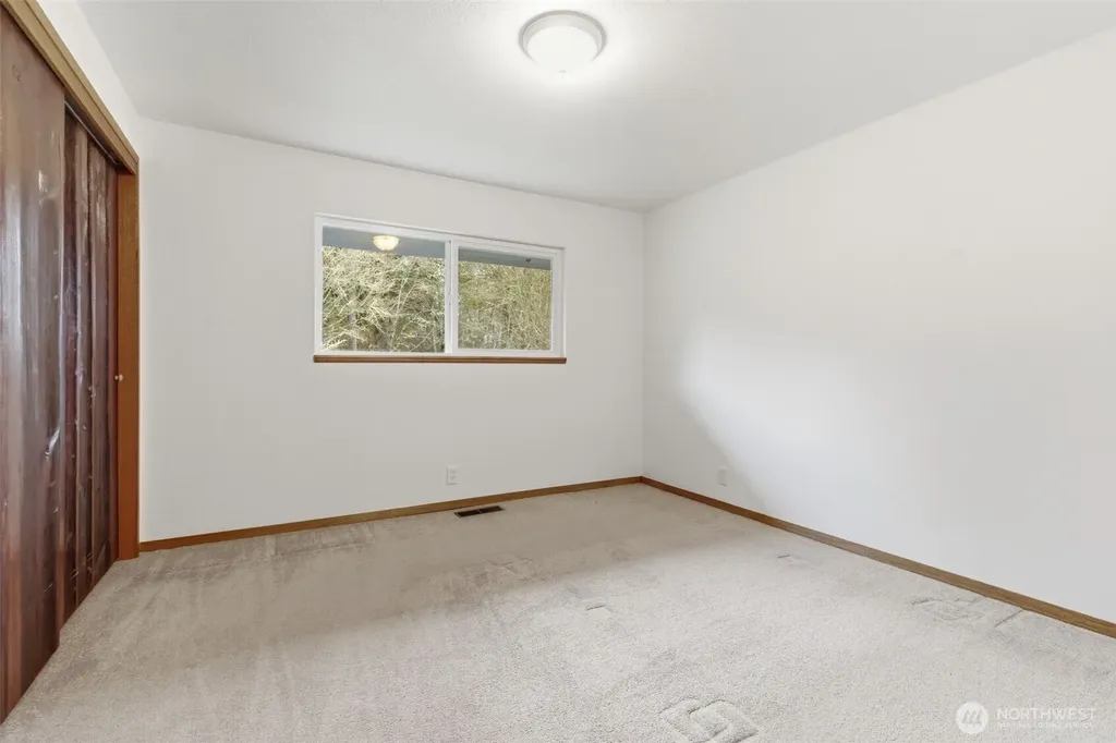 22628 Holgar Court NE Poulsbo WA 98370