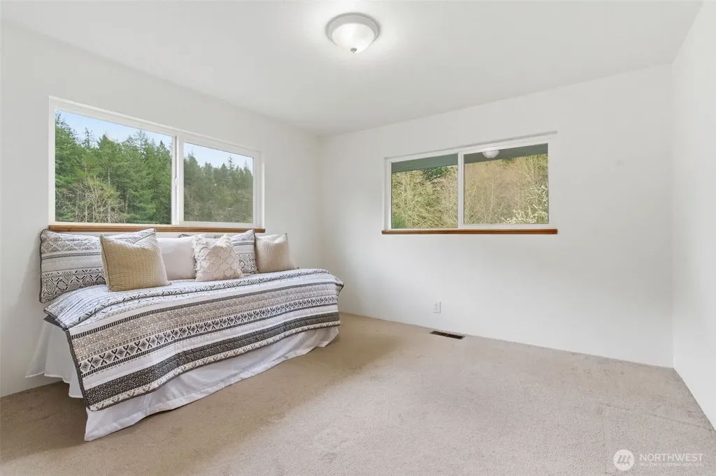 22628 Holgar Court NE Poulsbo WA 98370