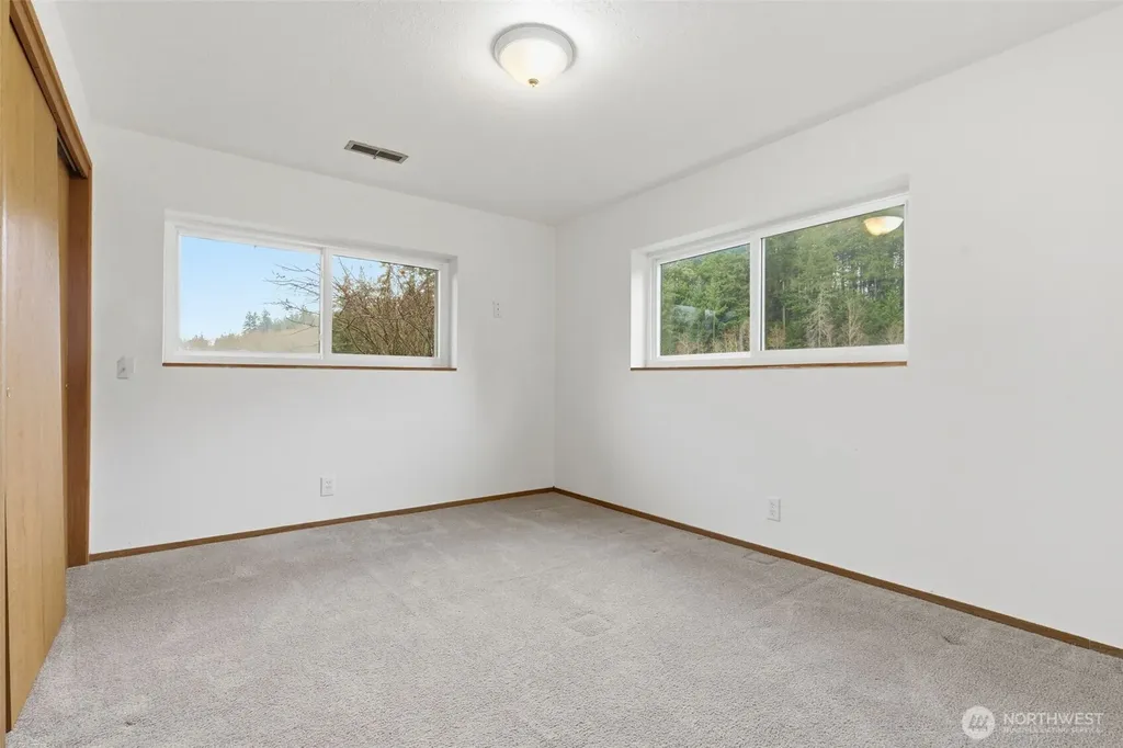 22628 Holgar Court NE Poulsbo WA 98370