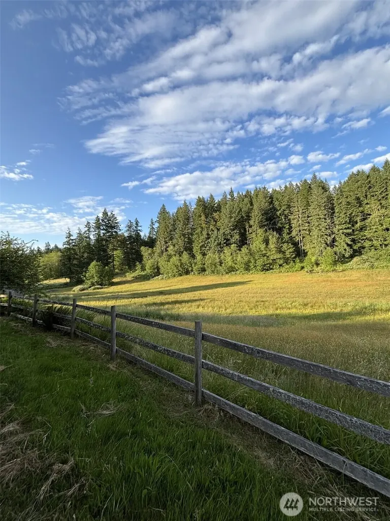 22628 Holgar Court NE Poulsbo WA 98370