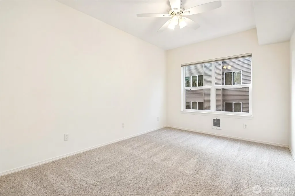 3221 SW Avalon Way Seattle WA 98126