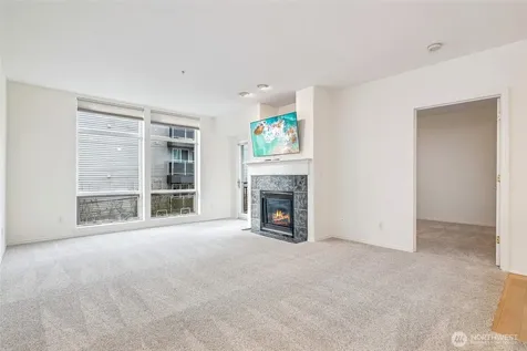 3221 SW Avalon Way Seattle WA 98126