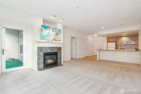 3221 SW Avalon Way Seattle WA 98126