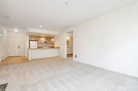 3221 SW Avalon Way Seattle WA 98126