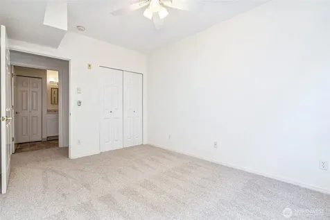 3221 SW Avalon Way Seattle WA 98126