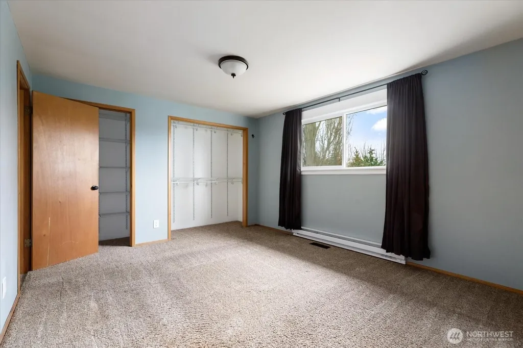 1321 Orchard Loop Oak Harbor WA 98277