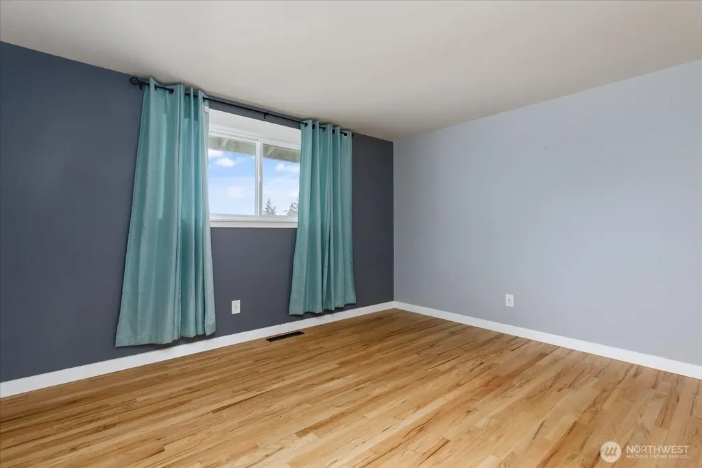 1321 Orchard Loop Oak Harbor WA 98277