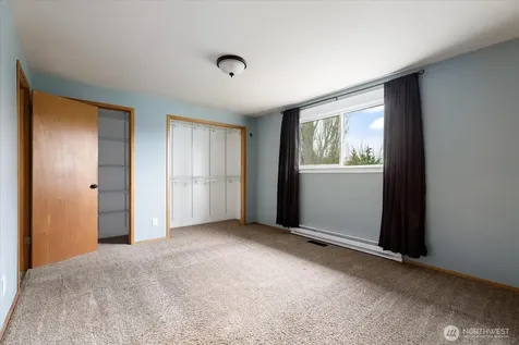 1321 Orchard Loop Oak Harbor WA 98277