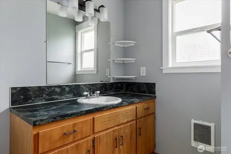 1321 Orchard Loop Oak Harbor WA 98277