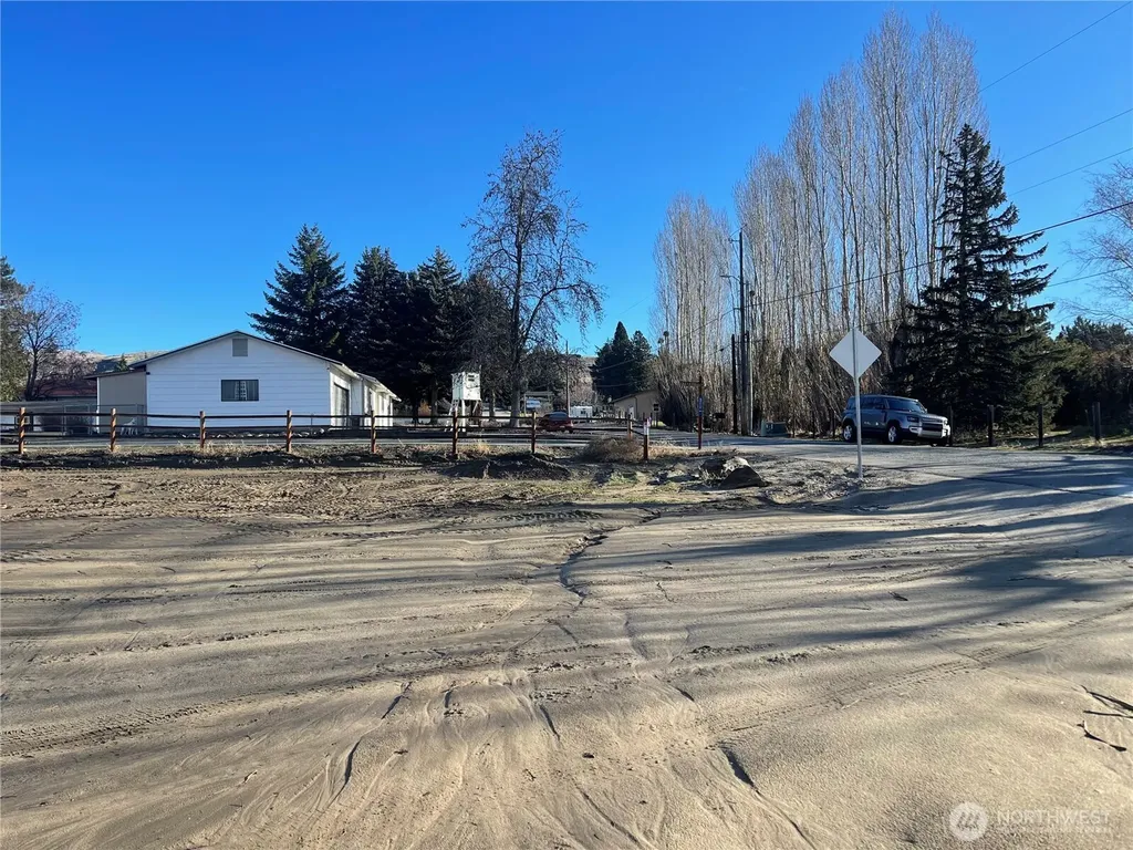 313 34th Street NW East Wenatchee WA 98802