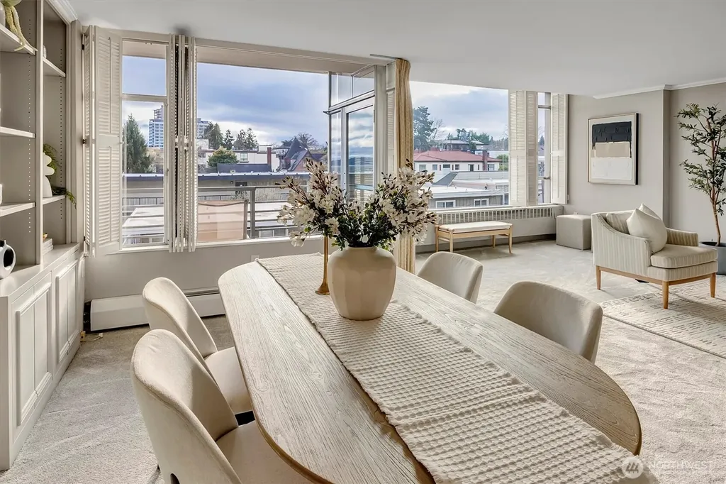 2040 43rd Avenue E Seattle WA 98112