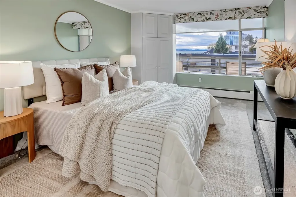 2040 43rd Avenue E Seattle WA 98112