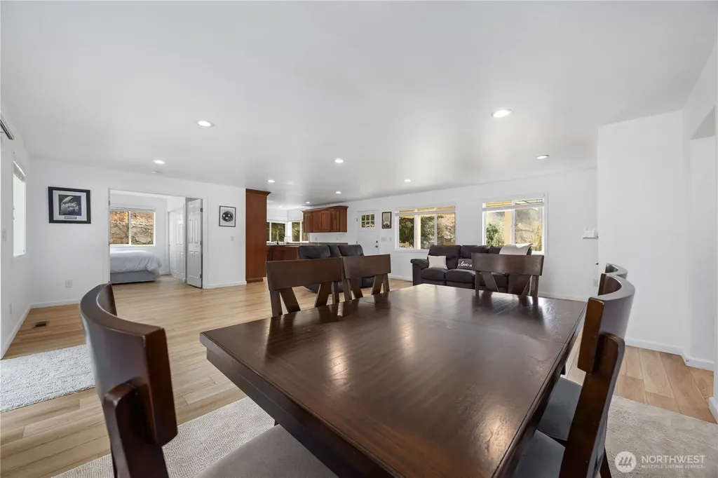 4621 Navarre Coulee Road Chelan WA 98816