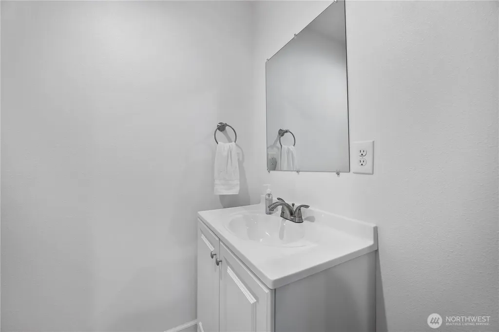 4621 Navarre Coulee Road Chelan WA 98816
