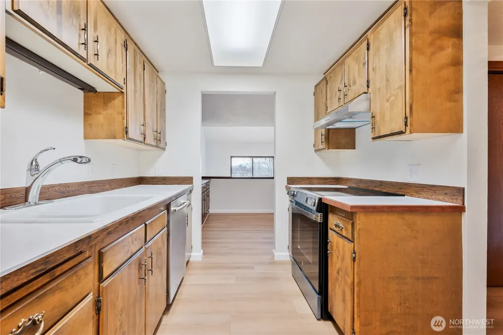 1205 Holly Street Kelso WA 98626