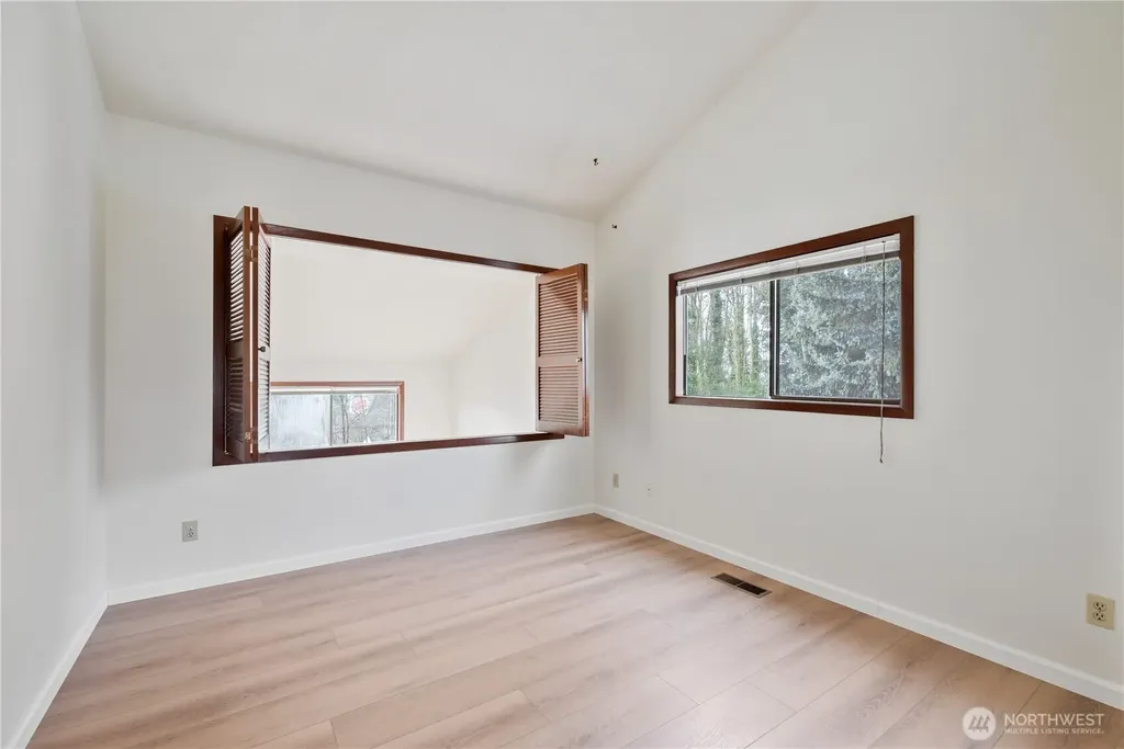 1205 Holly Street Kelso WA 98626
