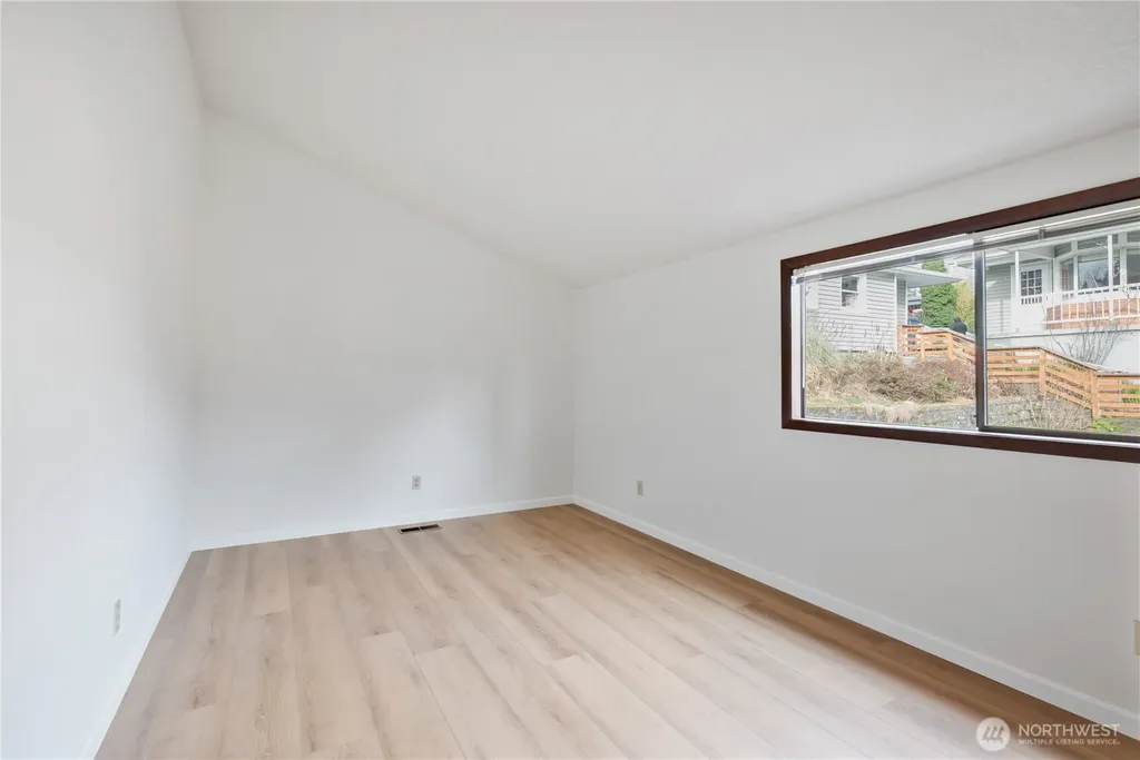 1205 Holly Street Kelso WA 98626