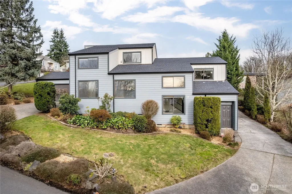 1205 Holly Street Kelso WA 98626