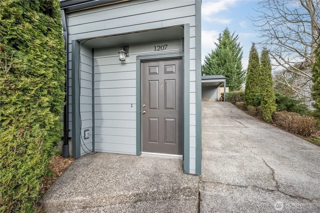 1205 Holly Street Kelso WA 98626