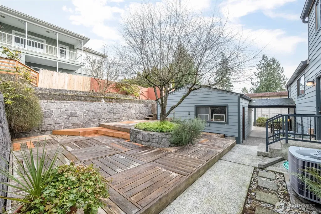 1205 Holly Street Kelso WA 98626