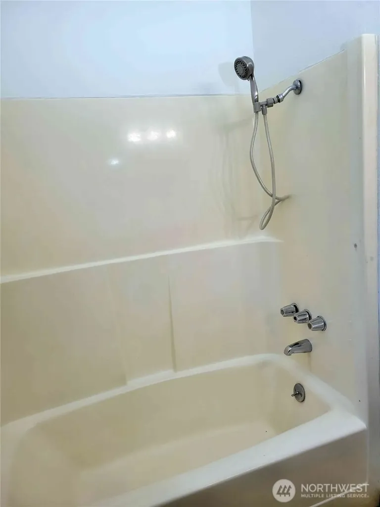 300 Maple Street Toledo WA 98591