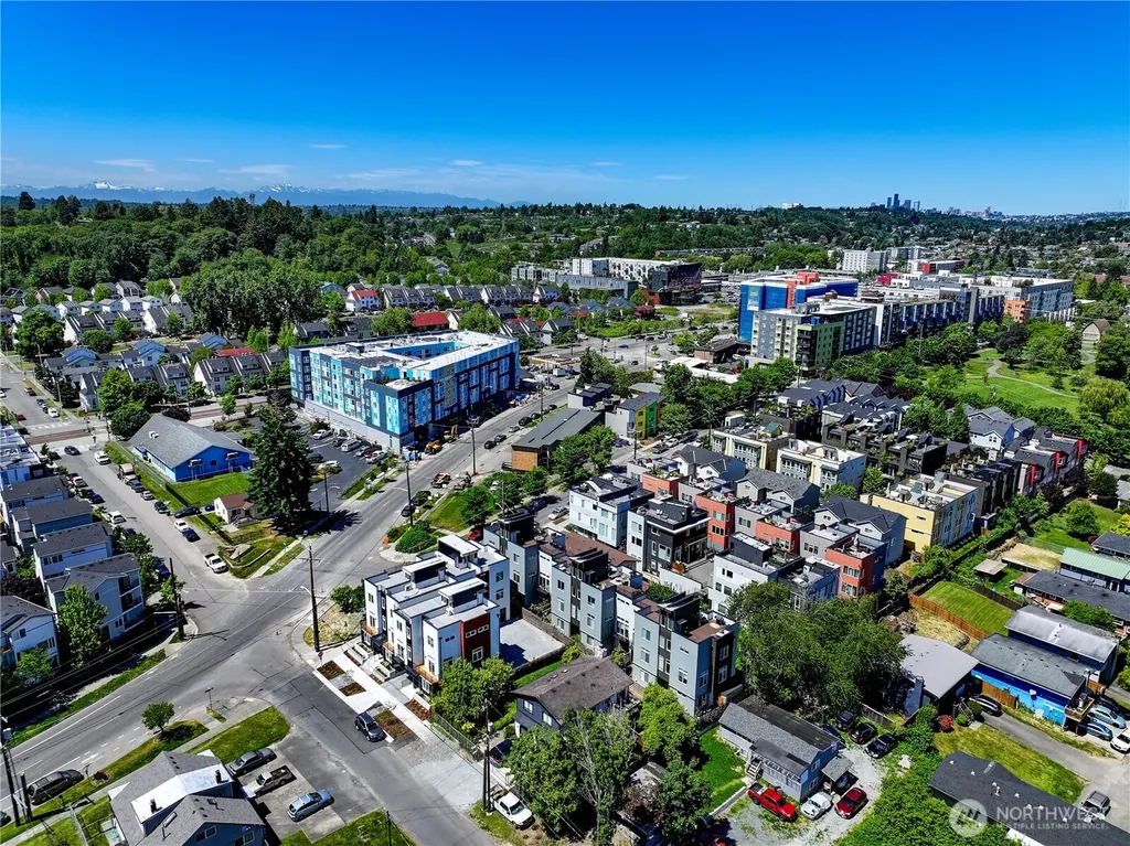 7560 43rd Avenue S Seattle WA 98118