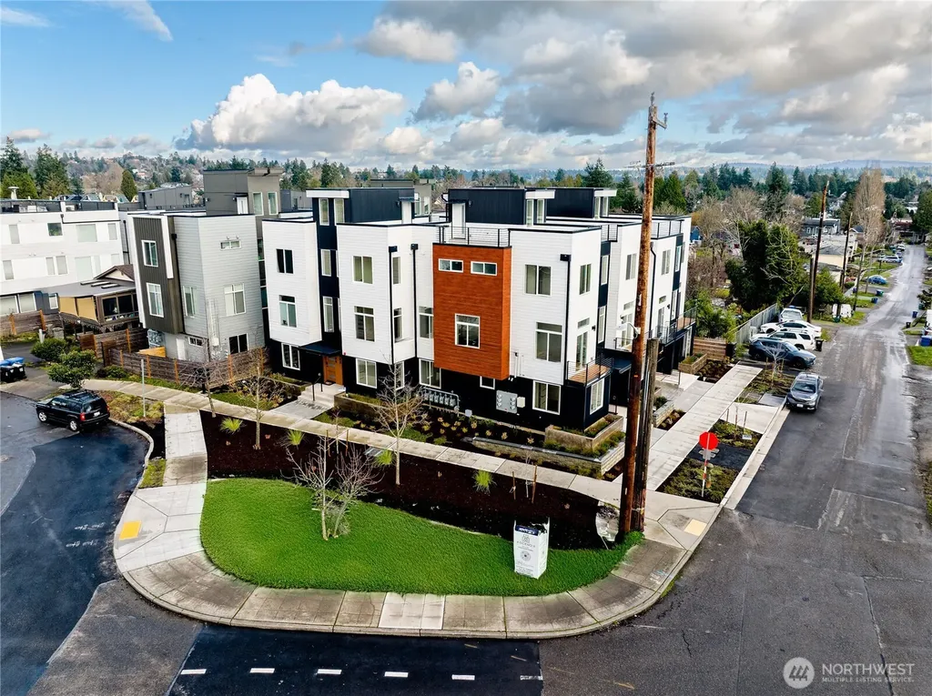 7560 43rd Avenue S Seattle WA 98118