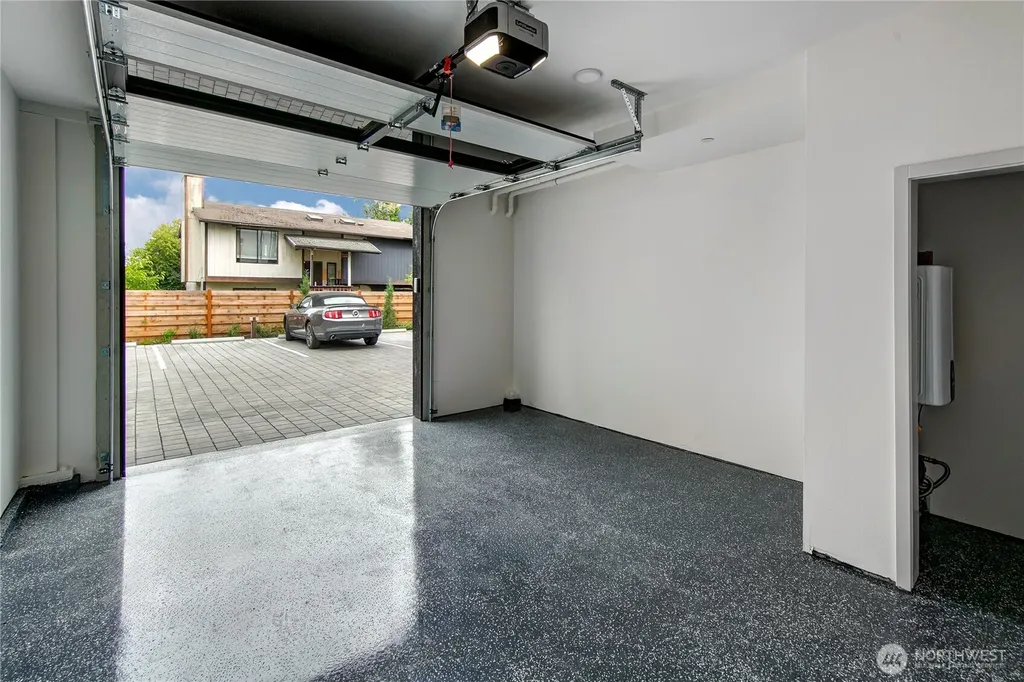 7560 43rd Avenue S Seattle WA 98118