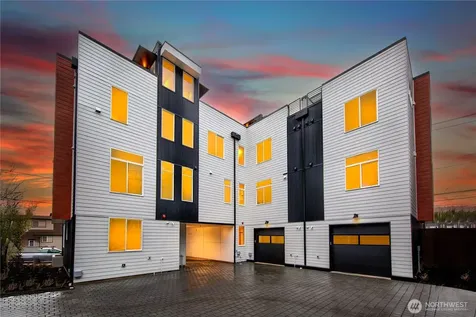 7560 43rd Avenue S Seattle WA 98118