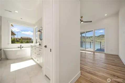 154 Apple Avenue Chelan WA 98816