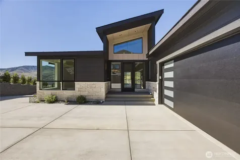 154 Apple Avenue Chelan WA 98816