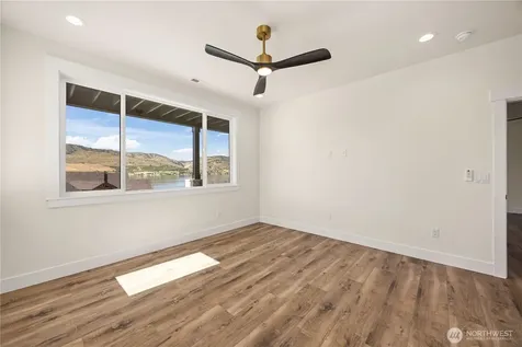 154 Apple Avenue Chelan WA 98816