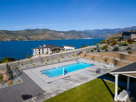 154 Apple Avenue Chelan WA 98816