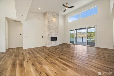 154 Apple Avenue Chelan WA 98816