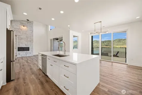 154 Apple Avenue Chelan WA 98816