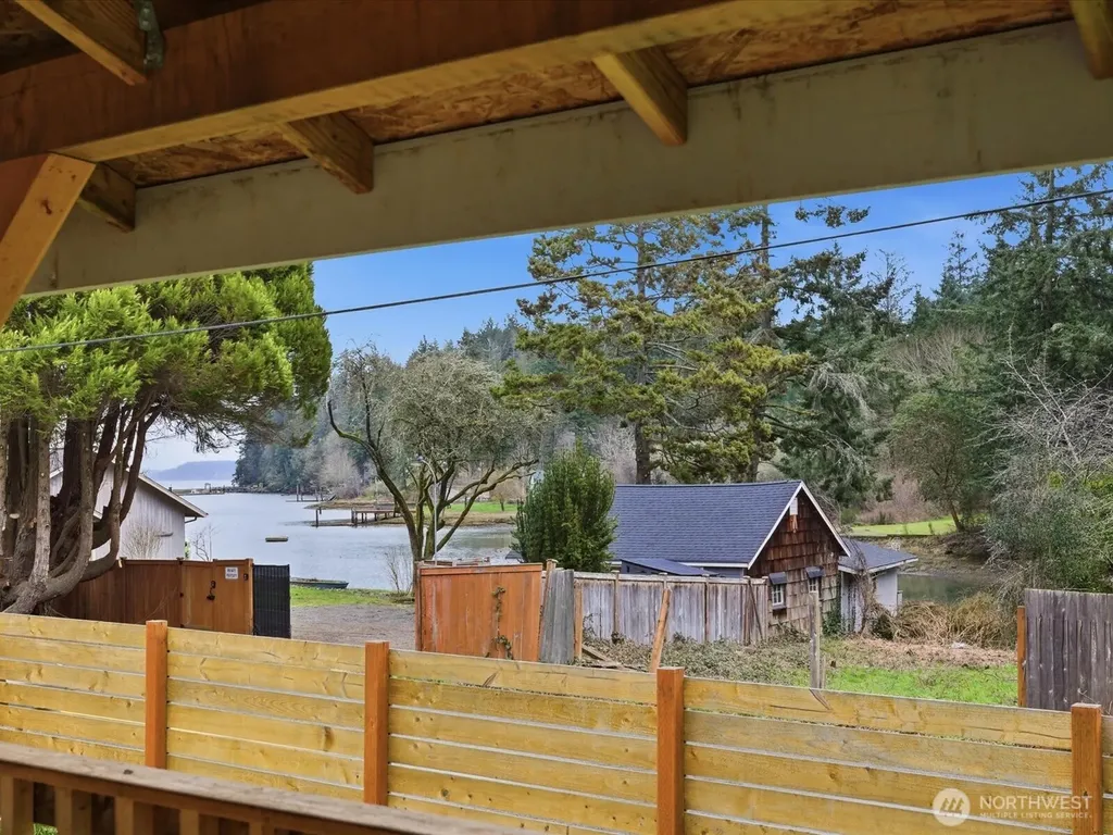 16602 Delano Road Lakebay WA 98349