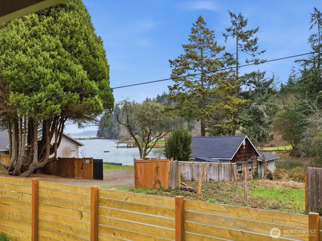 16602 Delano Road Lakebay WA 98349