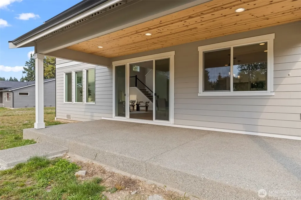 1617 Lockridge Loop E Enumclaw WA 98022