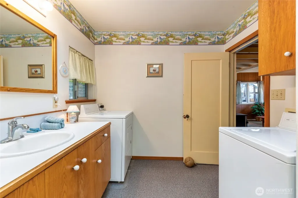 534 Sundin Drive Camano Island WA 98282