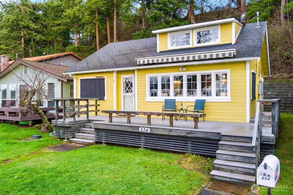 534 Sundin Drive Camano Island WA 98282