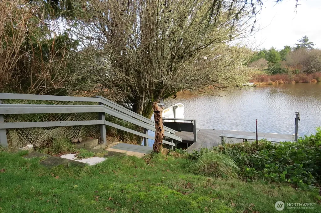 636 Weatherwax Loop NE Ocean Shores WA 98569