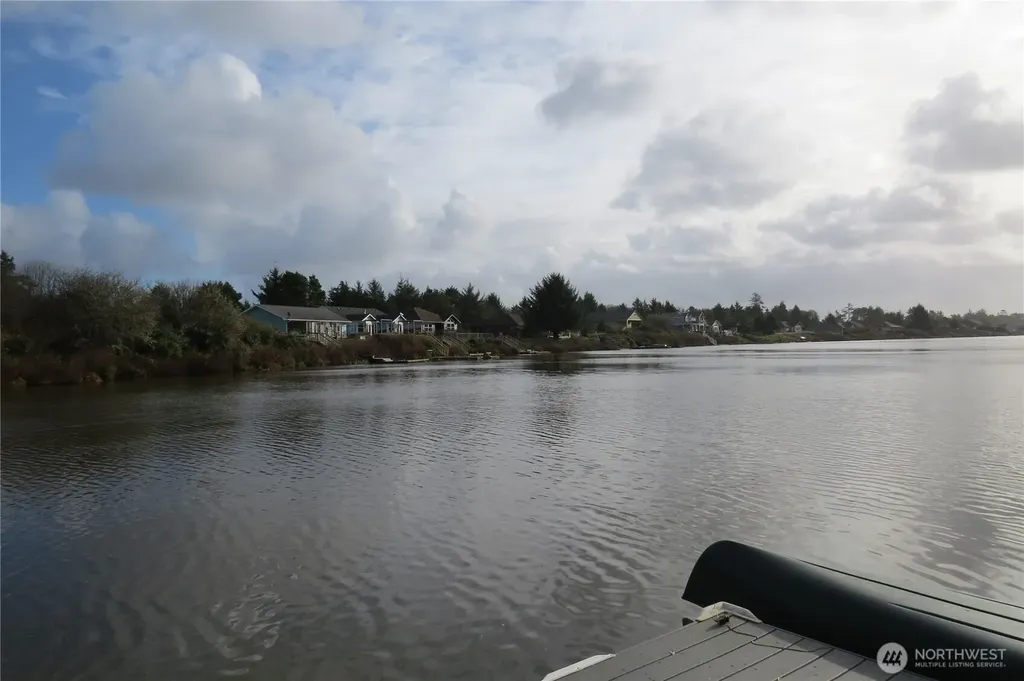 636 Weatherwax Loop NE Ocean Shores WA 98569