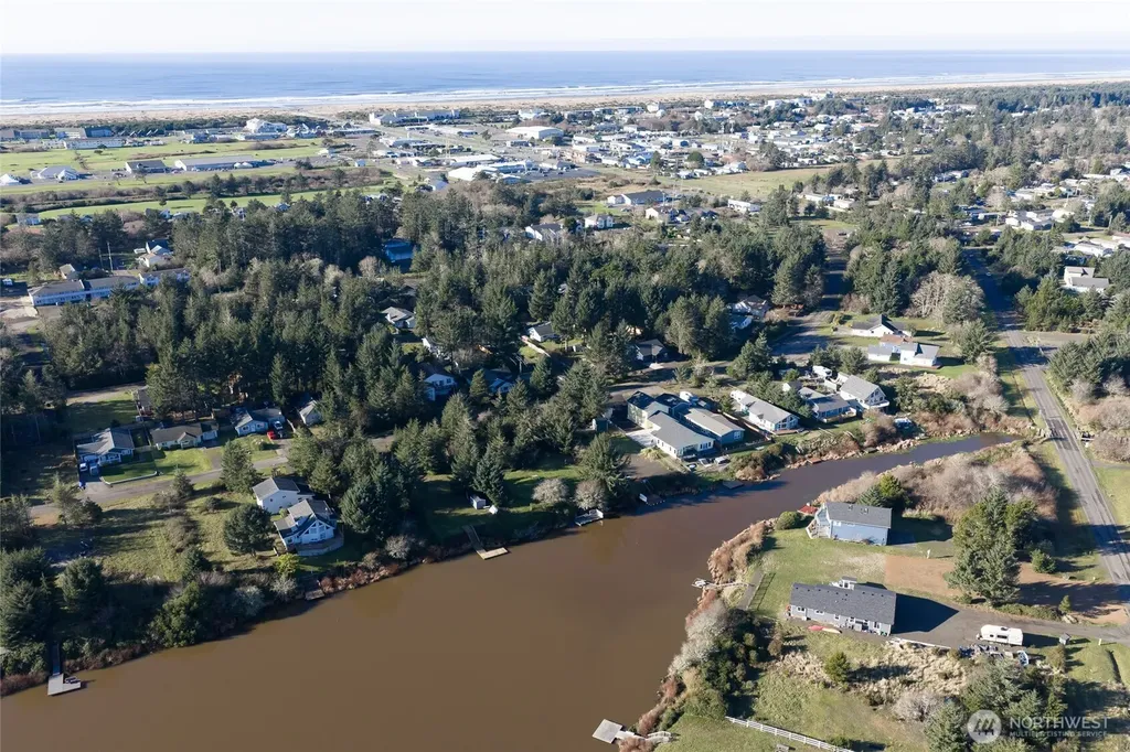 636 Weatherwax Loop NE Ocean Shores WA 98569