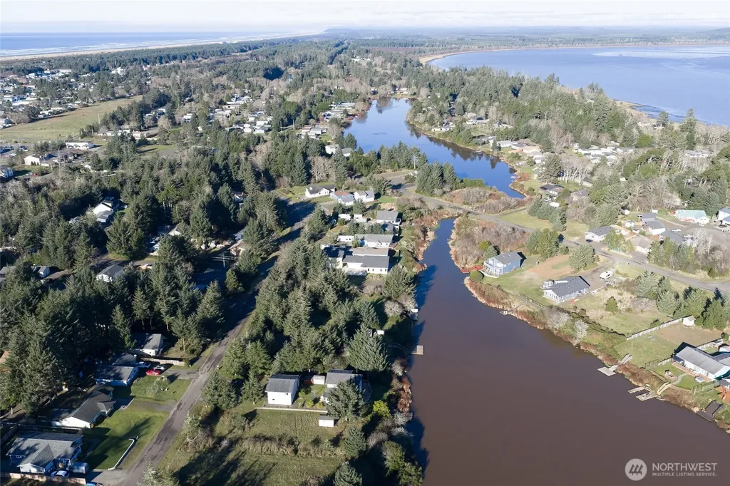 636 Weatherwax Loop NE Ocean Shores WA 98569