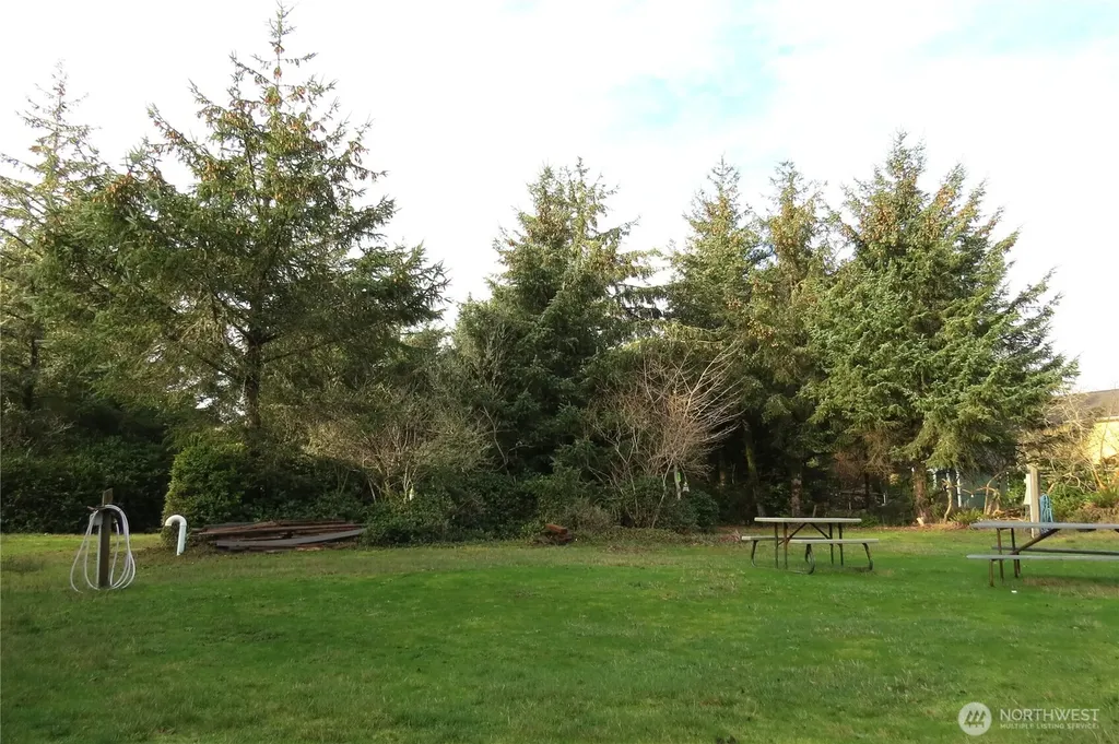636 Weatherwax Loop NE Ocean Shores WA 98569